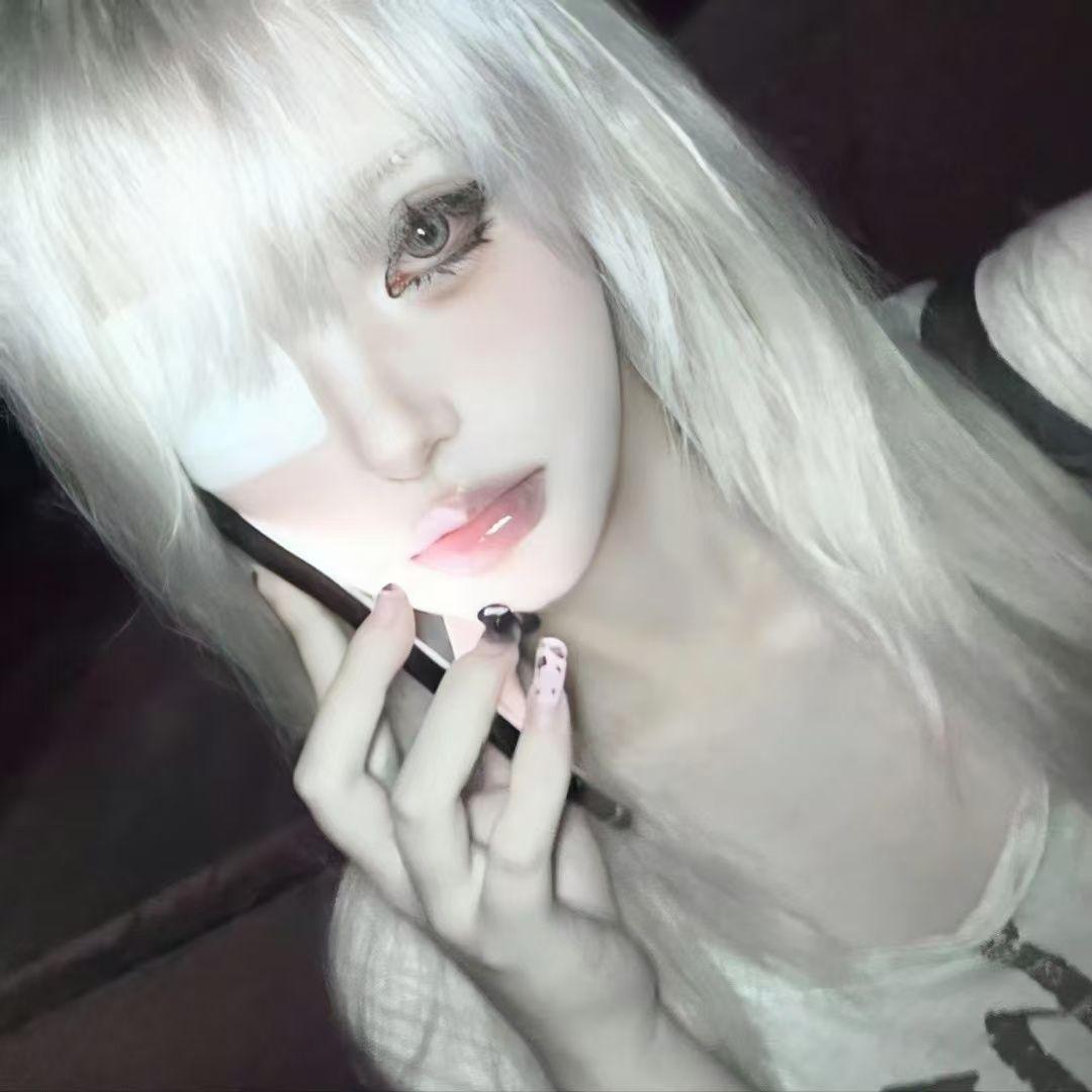 不懂我就拥抱我₊⁺♡̶♡̶₊⁺