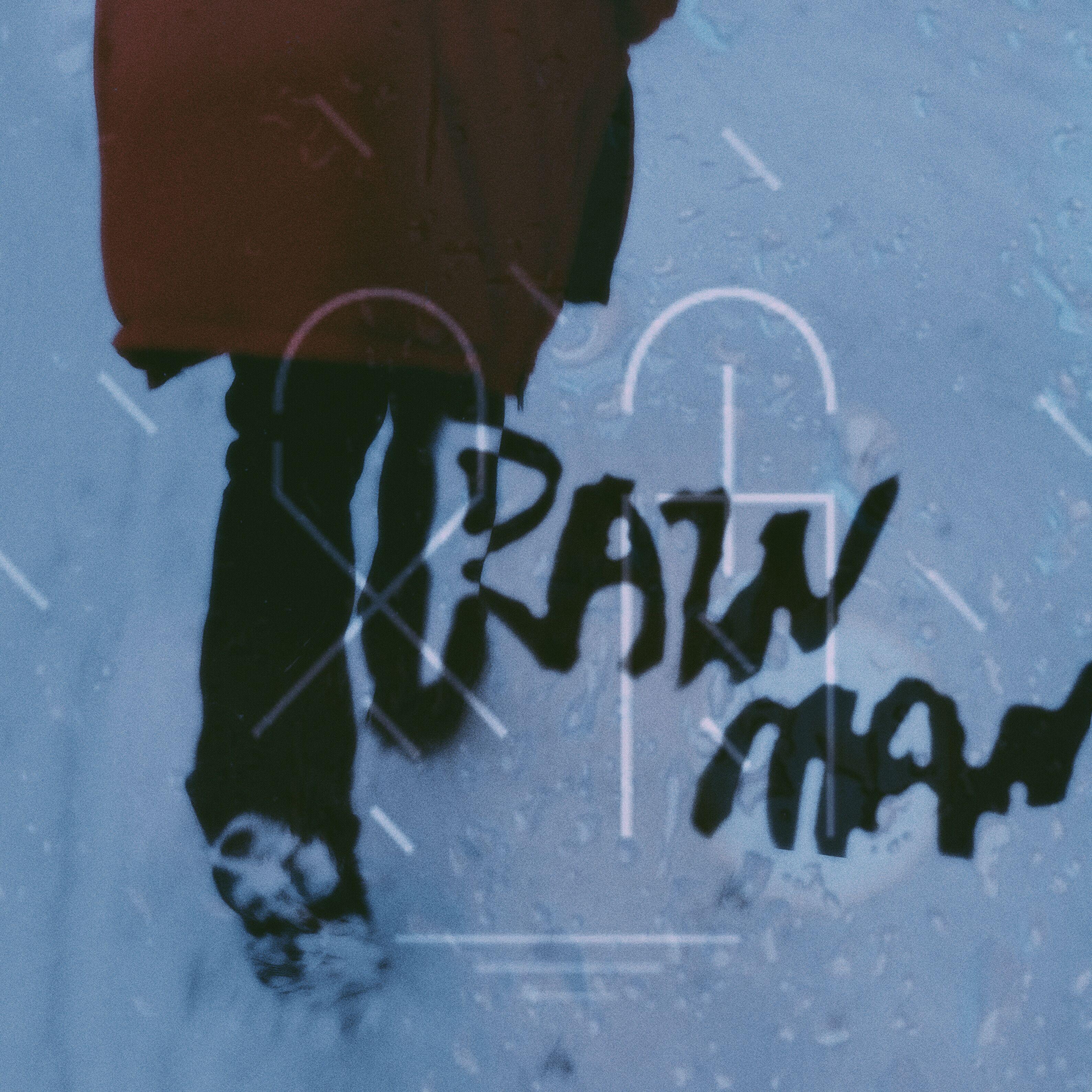 温柔的雨拍在湖面