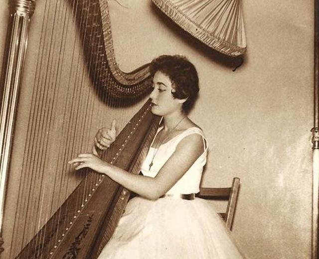Marisa Robles