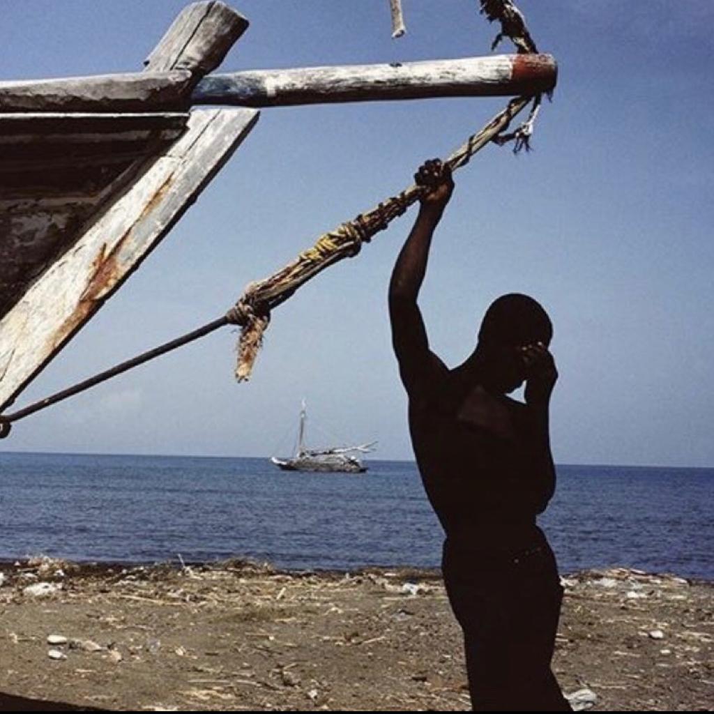 聽完最後一首睡覺