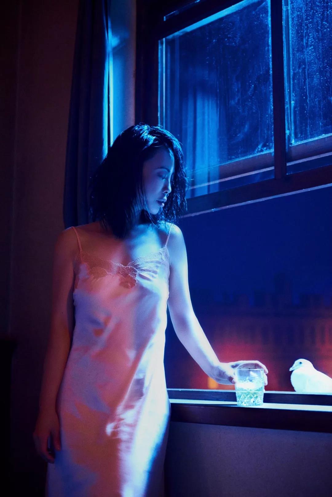 二十年岁月,她终于学会拥抱那个不完美的自己