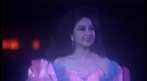 把与香港的过往放在你的歌里，我很安心 | 徐小凤40年的不老歌单