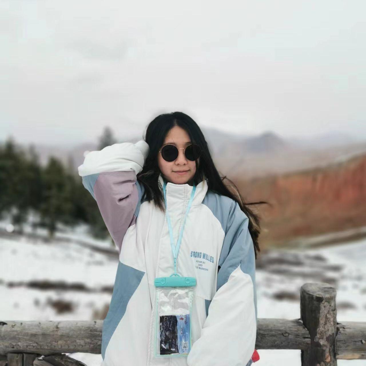 我瞒着所有人爱你封面