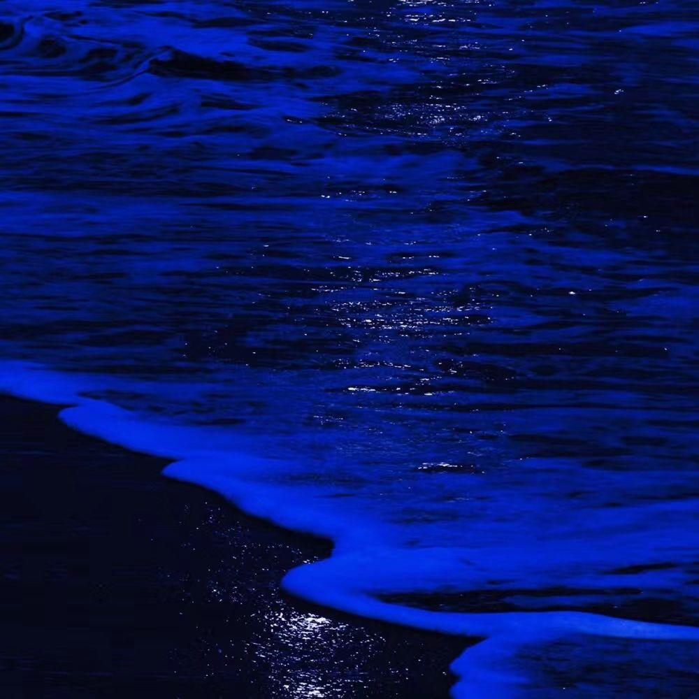Beautiful Stranger_Raphael Augus_KLEIN BLUE | 在线播放_Beautiful Stranger歌词_Beautiful Stranger下载 | 网易云音乐