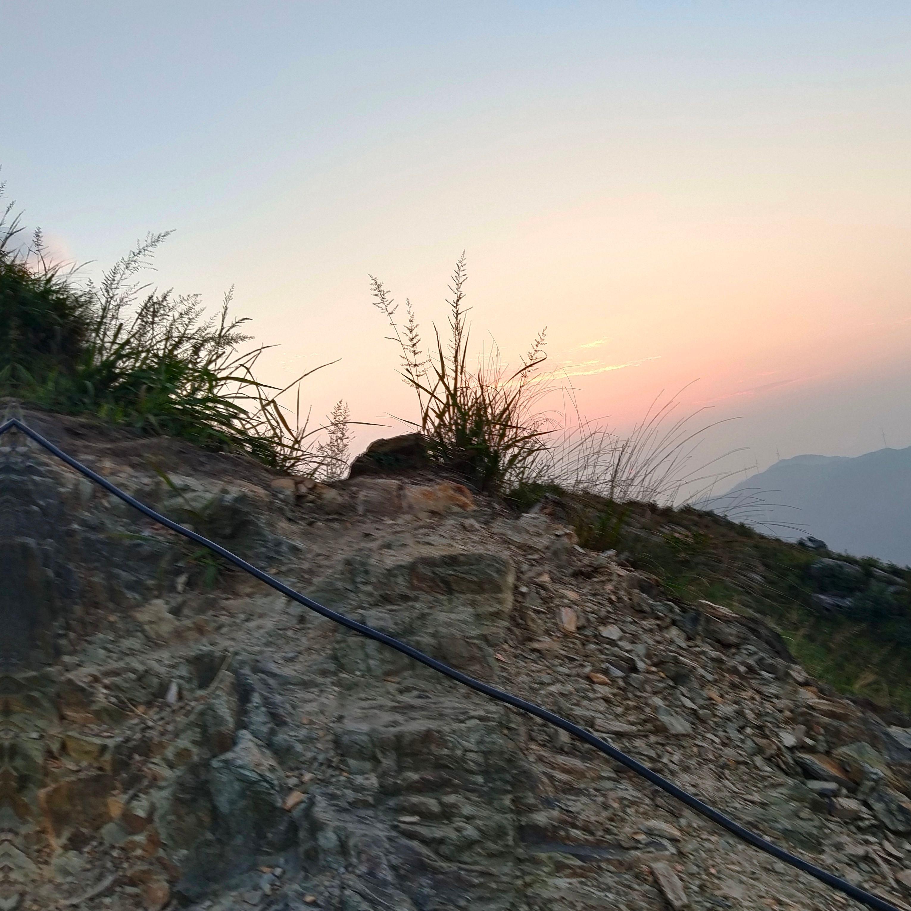 余妆绕封面