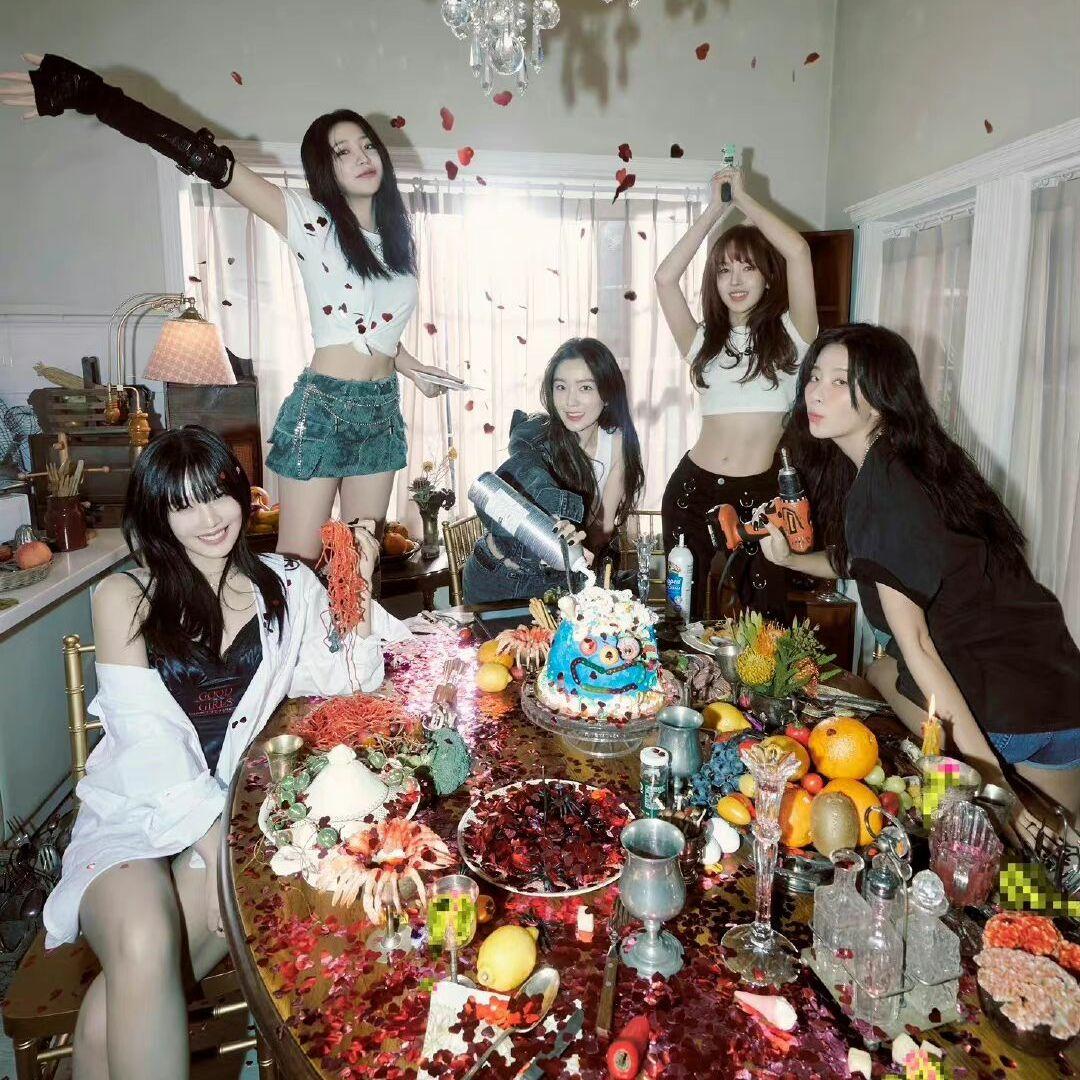 Celebrate（레드벨벳）