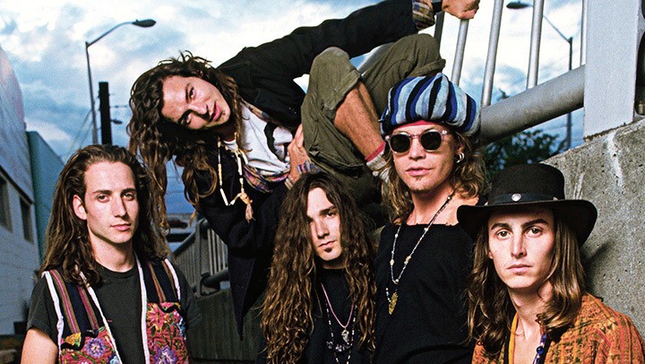 垃圾摇滚尽管在上世纪90年代的音乐文化中扮演了重要角色,但从未在