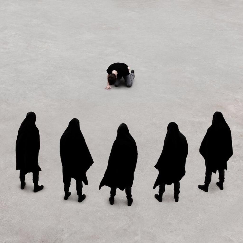 打开悲观主义世界的大门