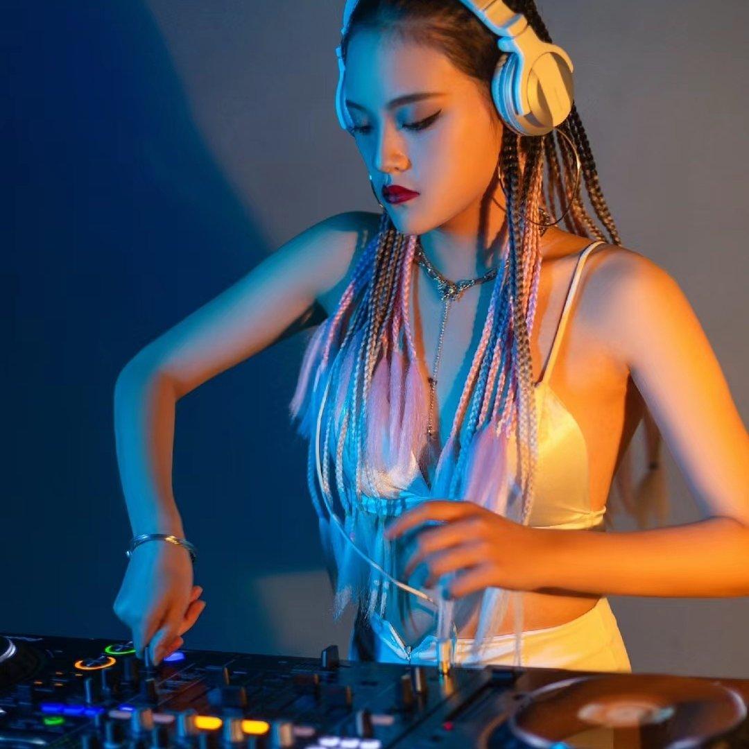 《卜卦》DJ封面