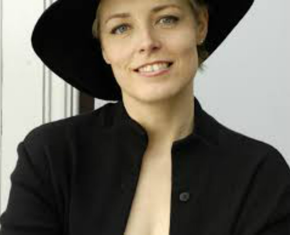 Mireille Delunsch