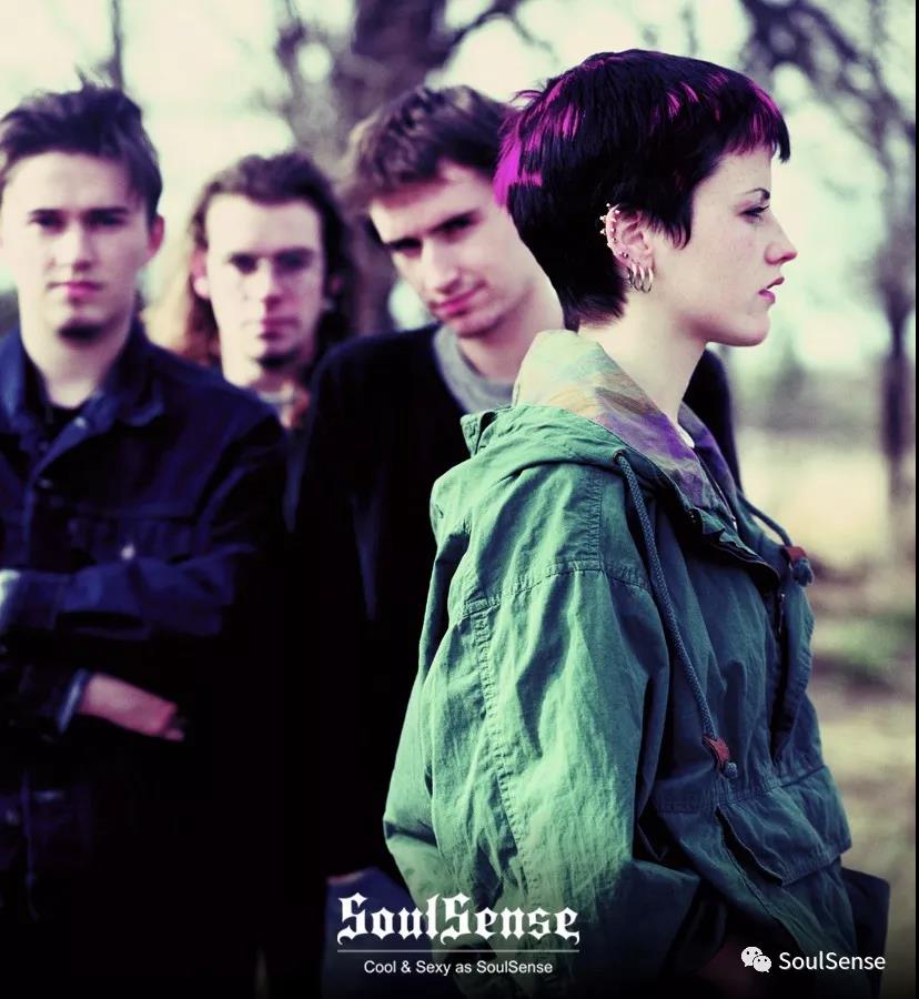 得知小红莓主唱突然去世,真讨厌用这种方式来认识一位歌手!