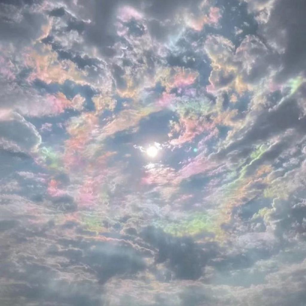 甜蜜的幸福感围绕着妳