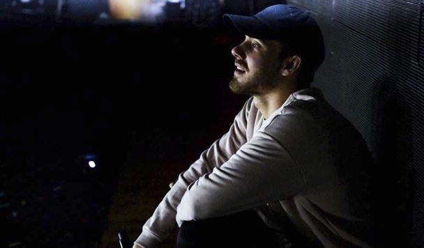 San Holo于荷兰演出过程中曝光一首将收录于新