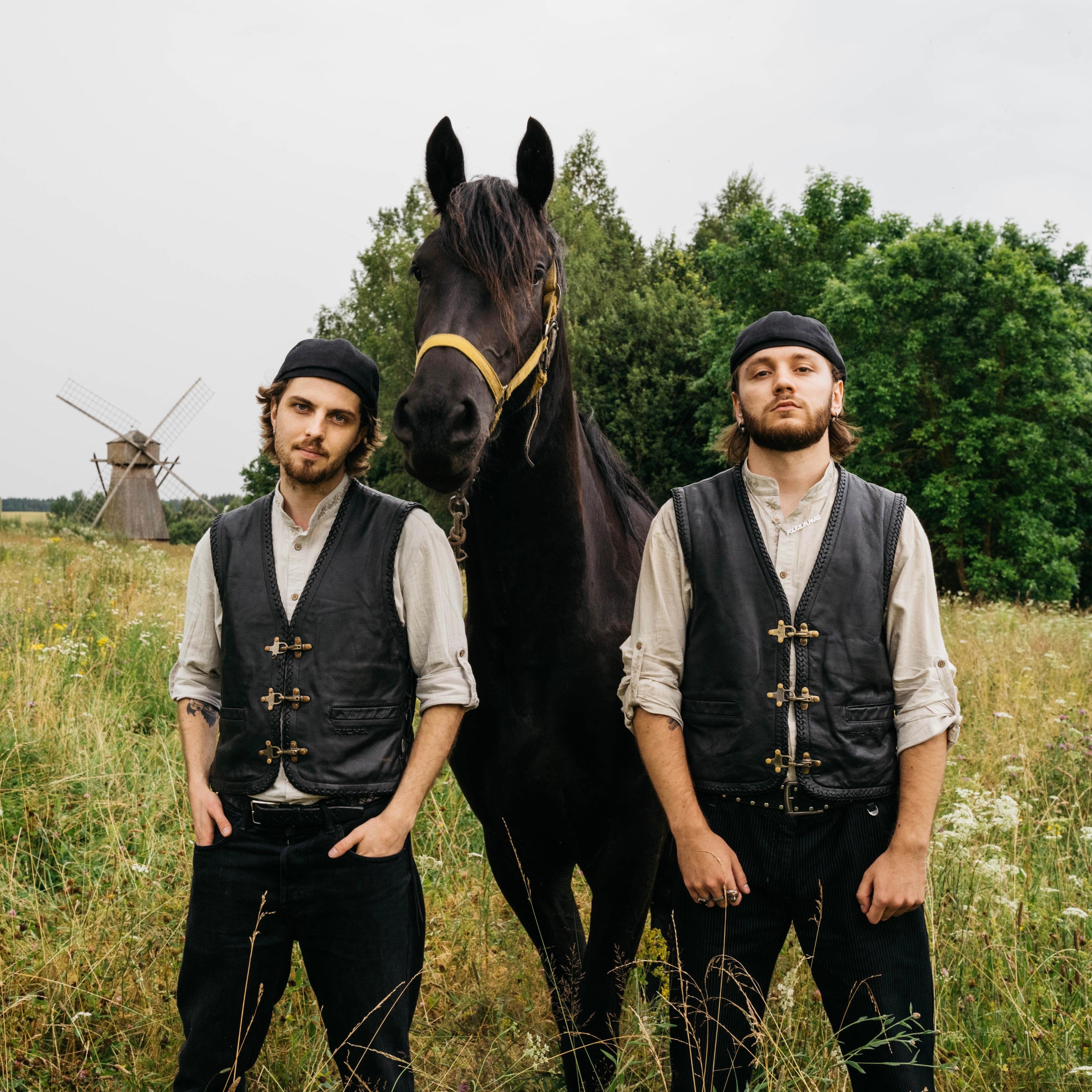 Косил Ясь конюшину