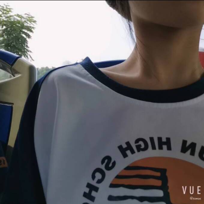 独白封面