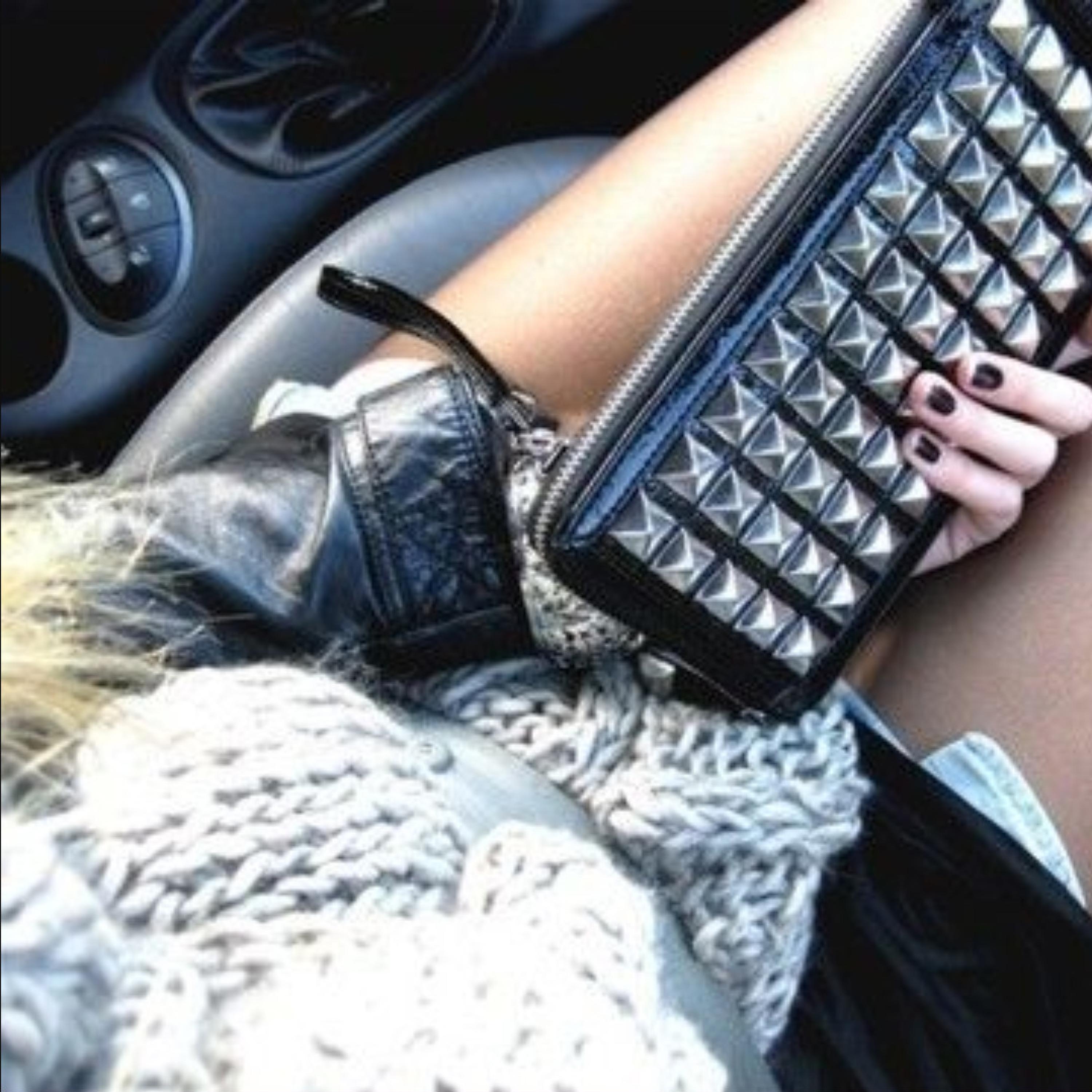 Manhattan (feat. jssr)