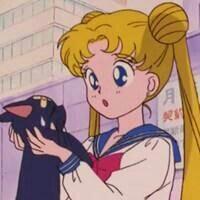 露娜今天很开心