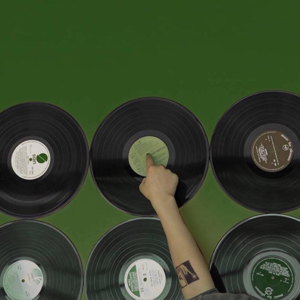 绿袖子在夏天里