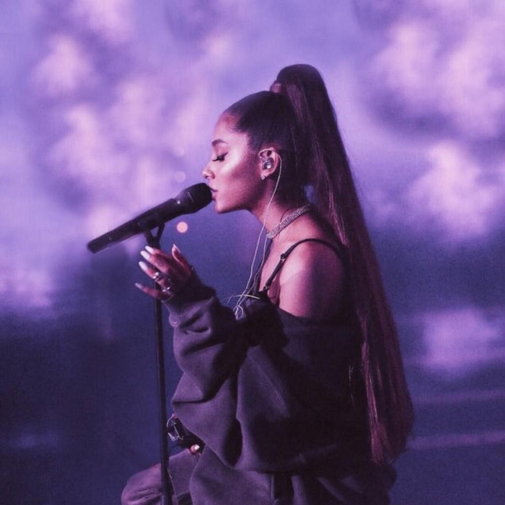 Ariana Grande 最甜酷的R&B复古女伶