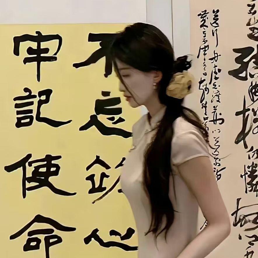 命运好幽默让爱的人都沉默封面