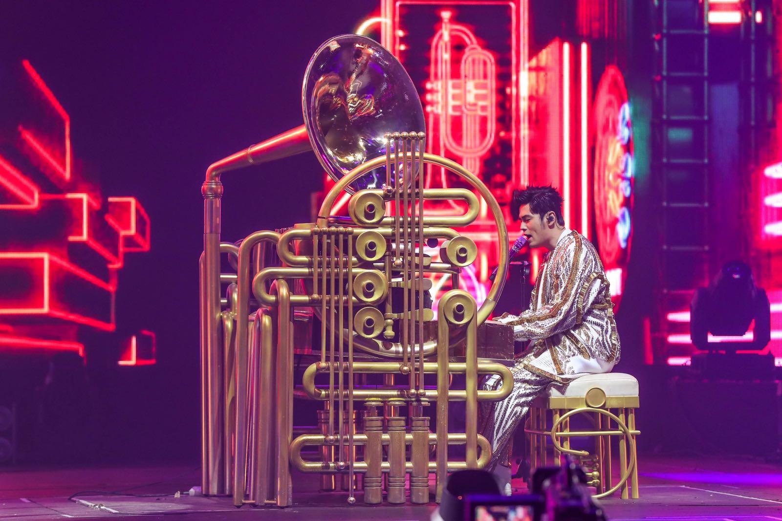 唱《等你下课》的周杰伦让人泪目,因为你就是