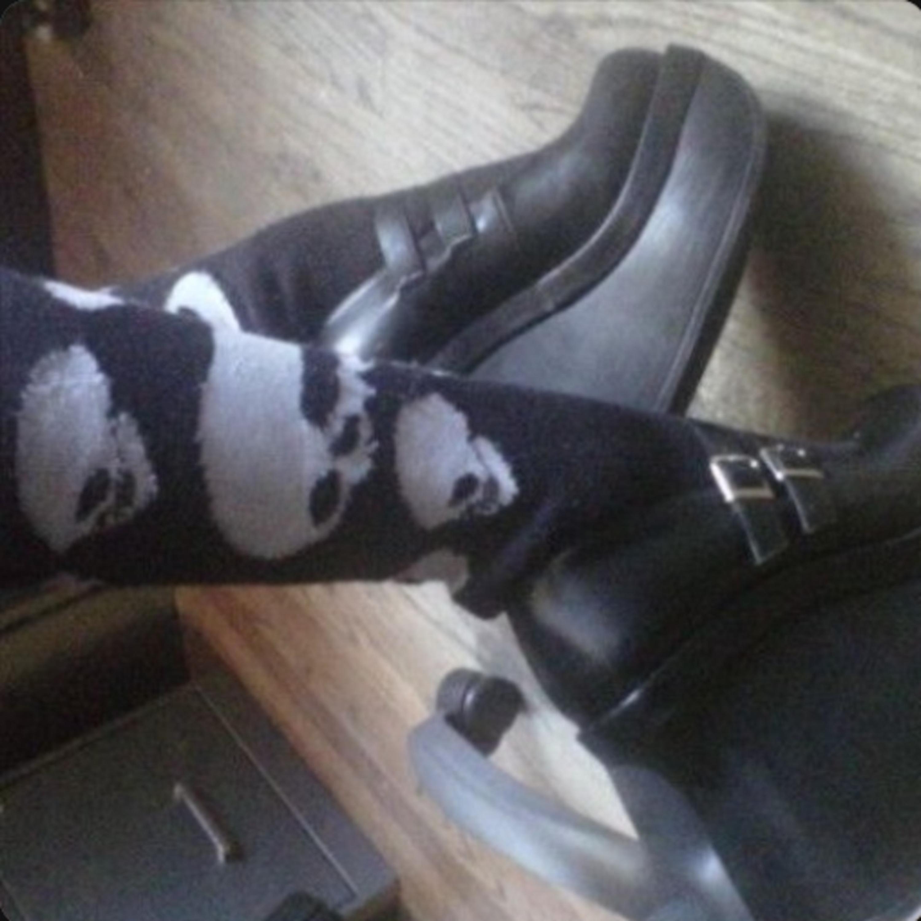 She Luv to Get Naughty (feat. syris)