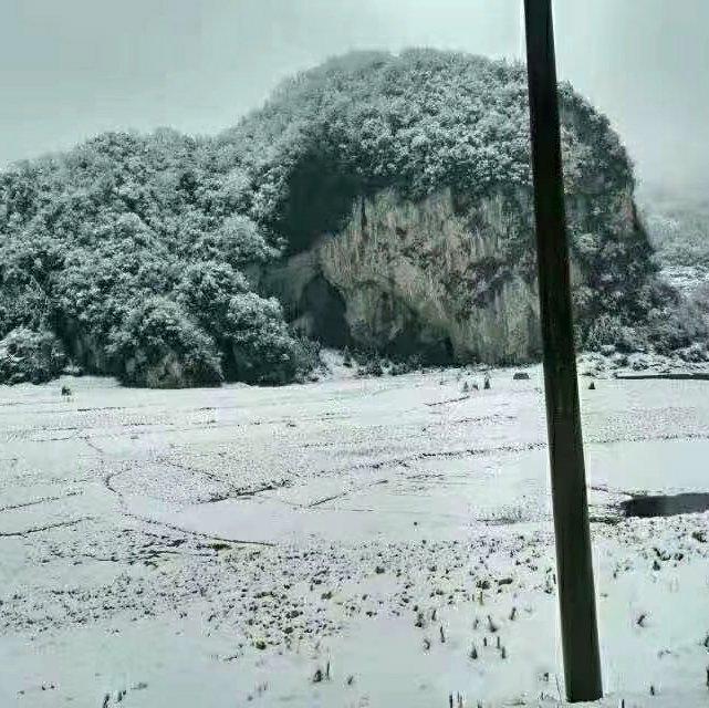 阅尽千书万卷，不及你，看遍万水千山，见您