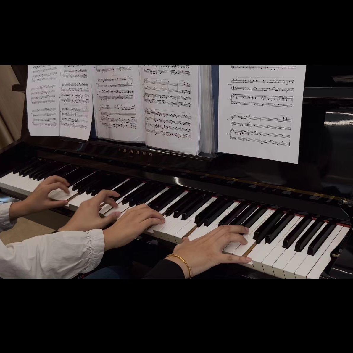 不能说的秘密| 湘伦小雨-钢琴四手联弹 - 哇噜piano封面