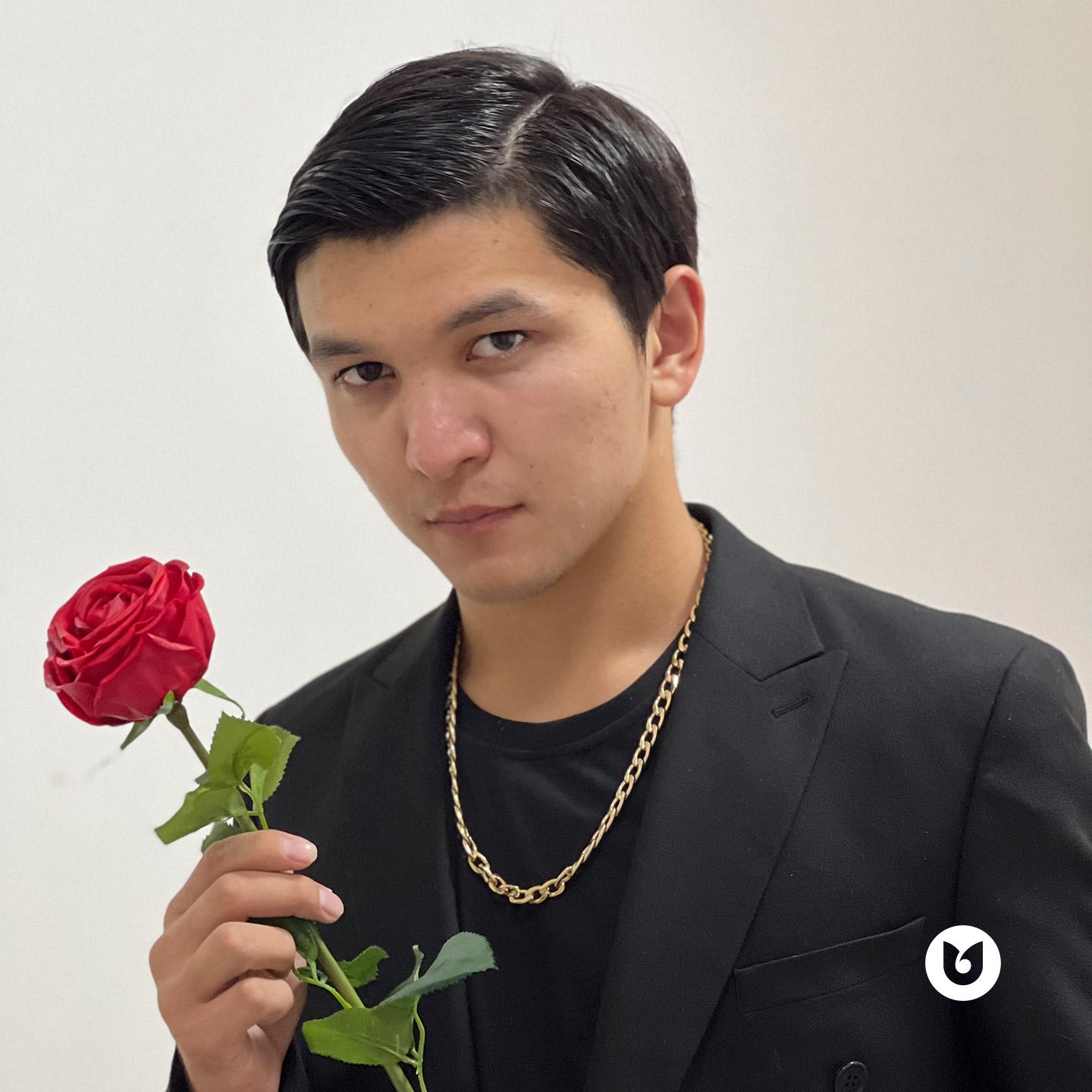 Қызыл Раушан封面