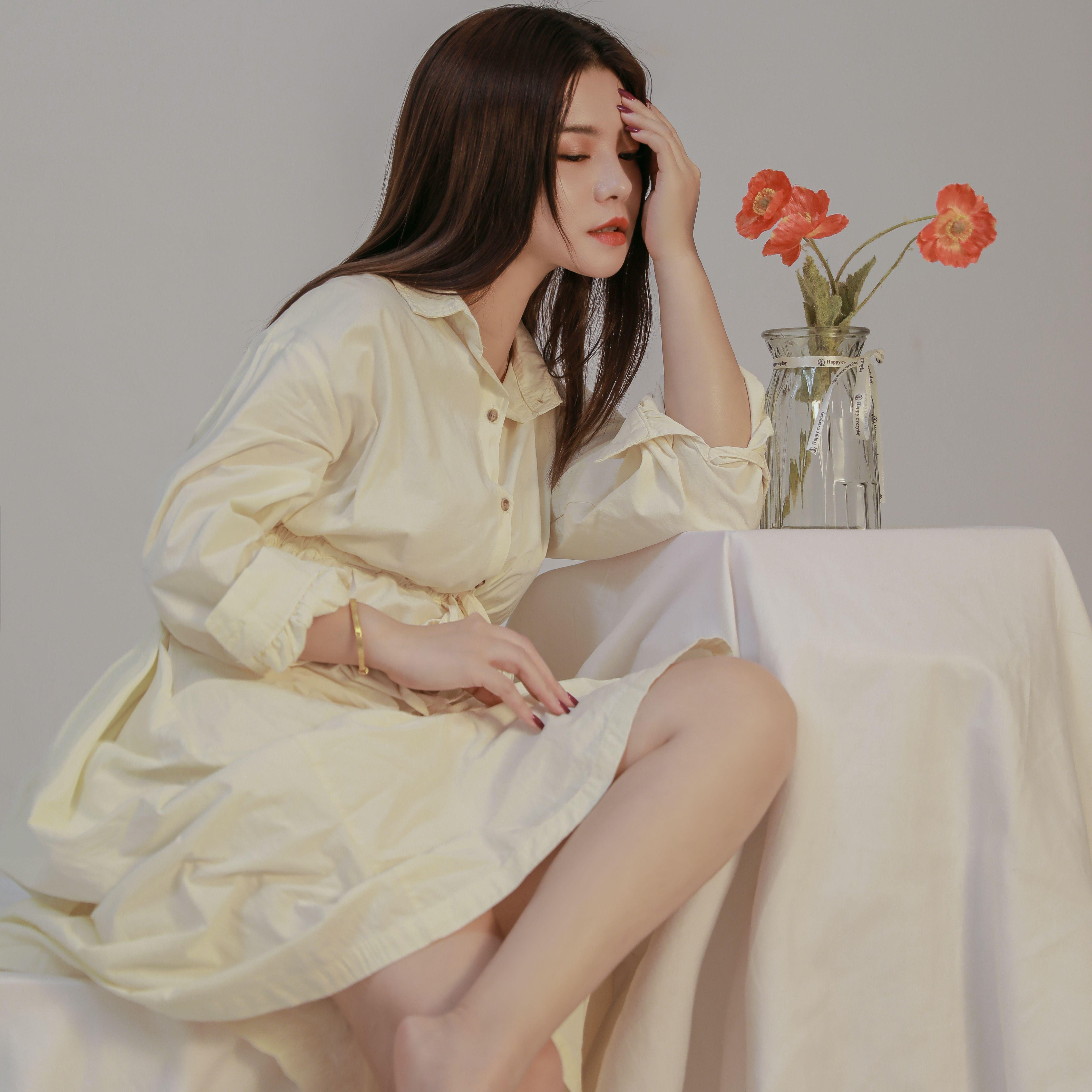 周啊想、雨中百合 - 伤心的女人 (女版)封面