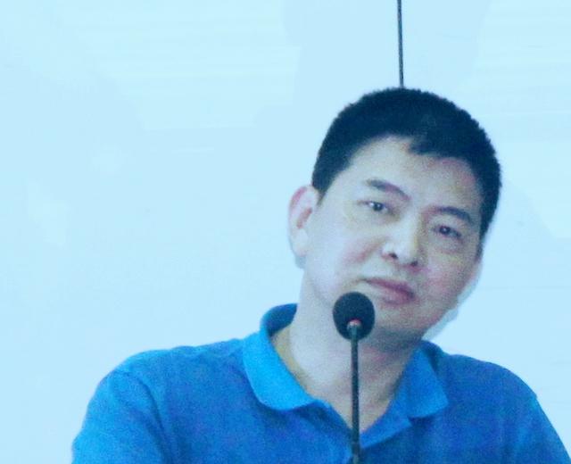 何畏
