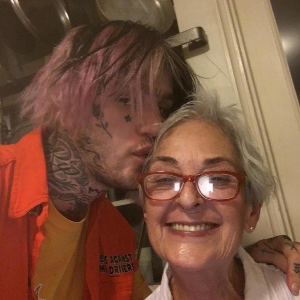 Gothboiclique 4ever（Lil Peep）