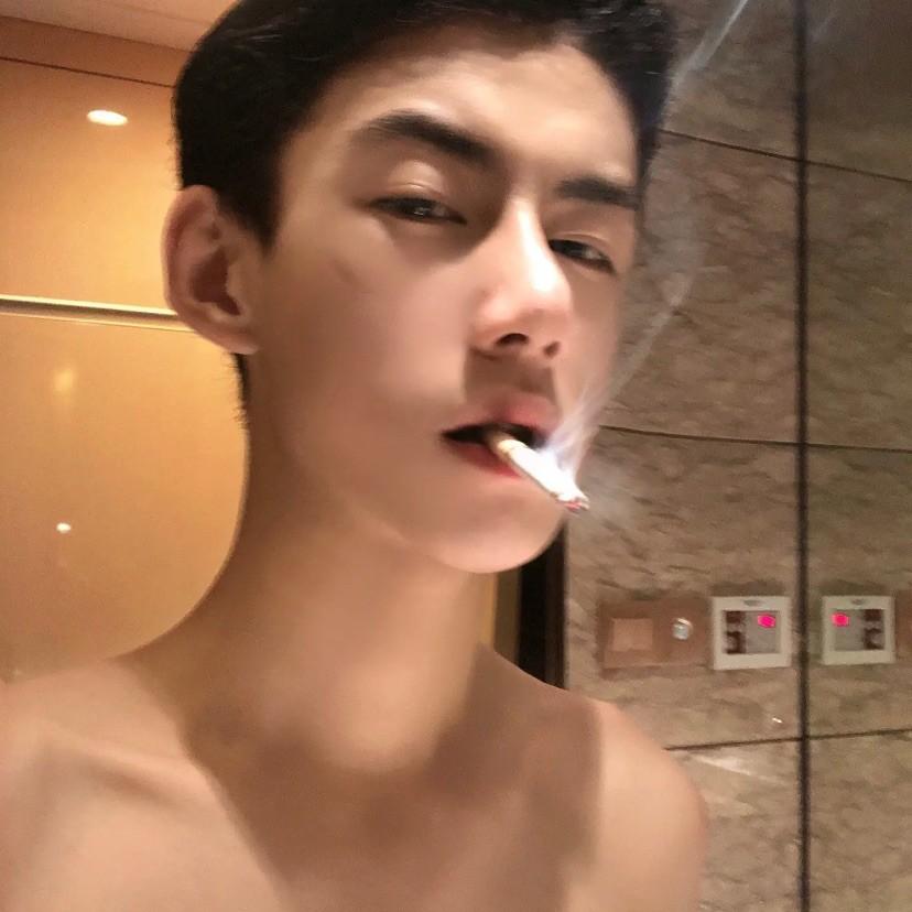w振的后备箱