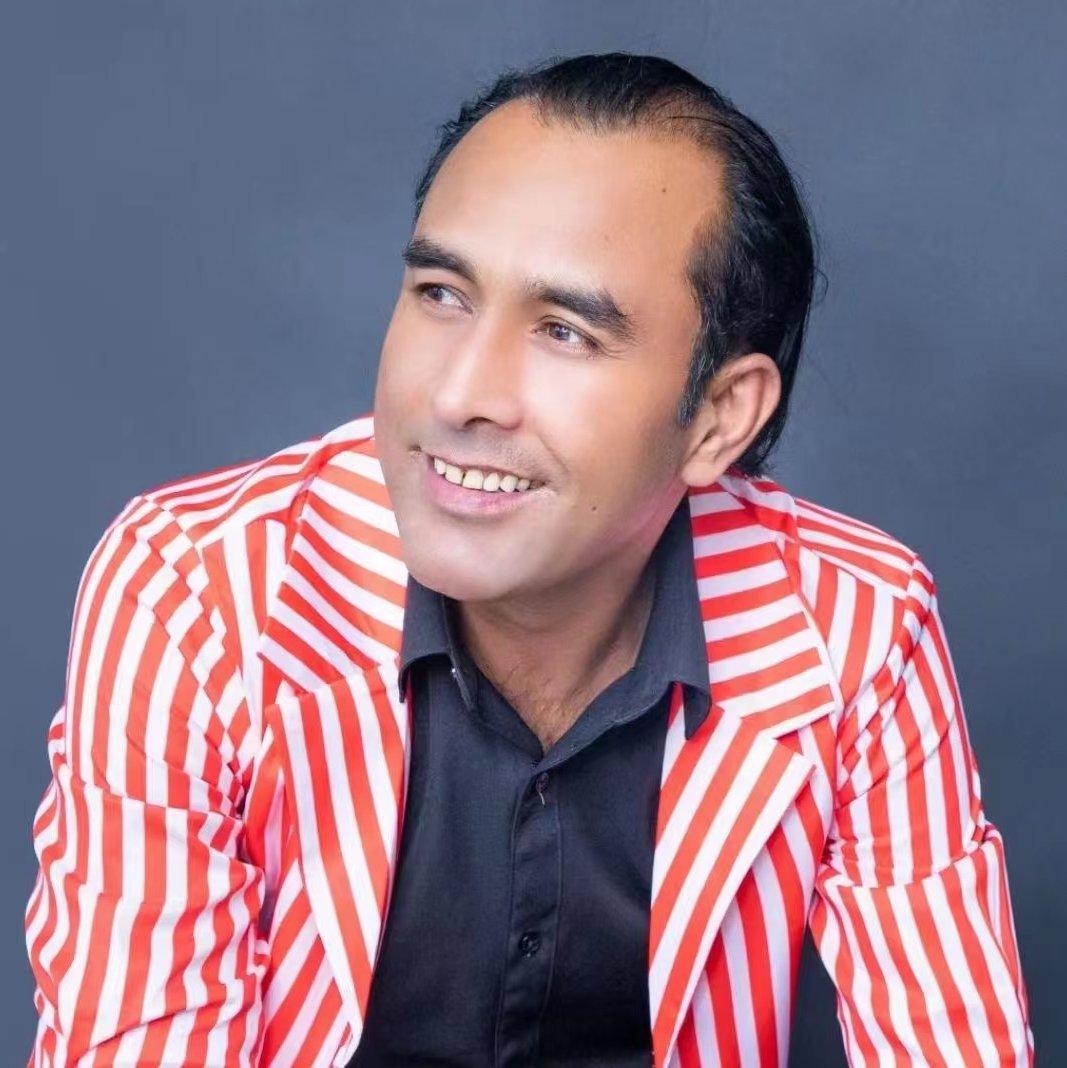 Adil Abdulla（阿迪力江）