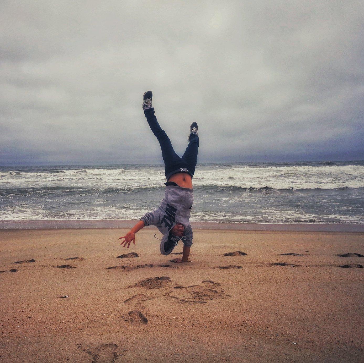 约书亚只想来听Beer