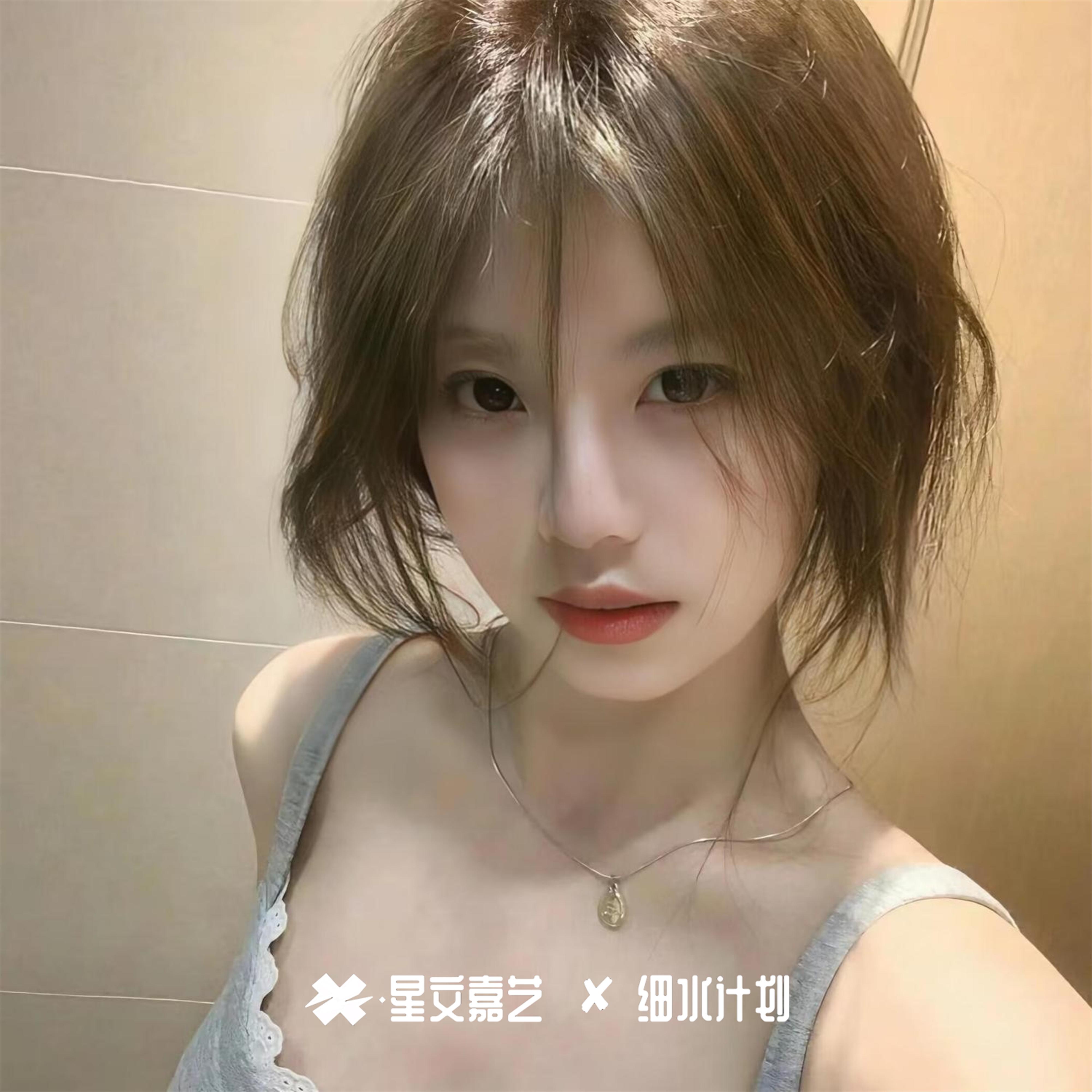 我也不太了解她