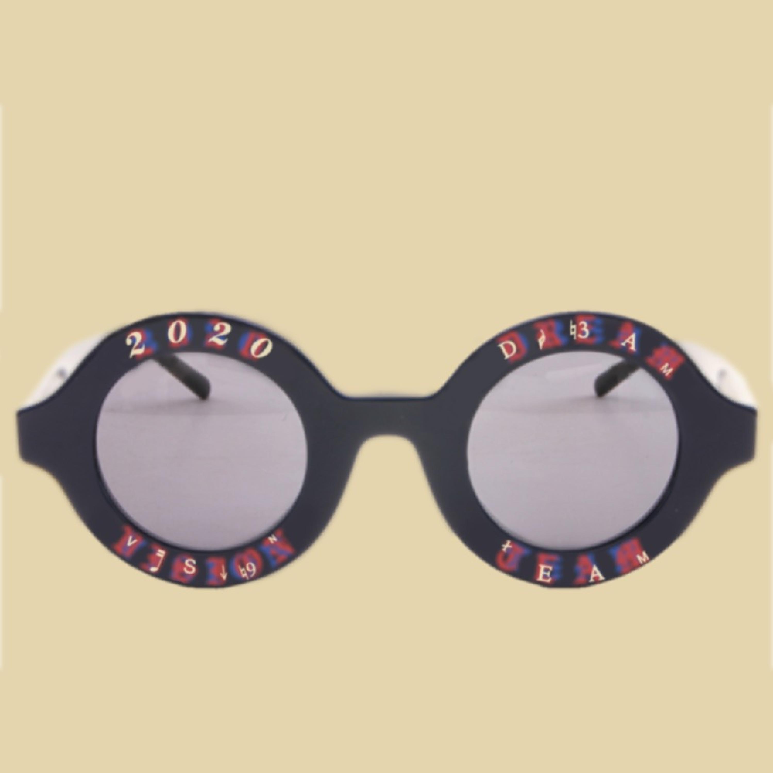 Press Em (feat. Infinite Dreamz)