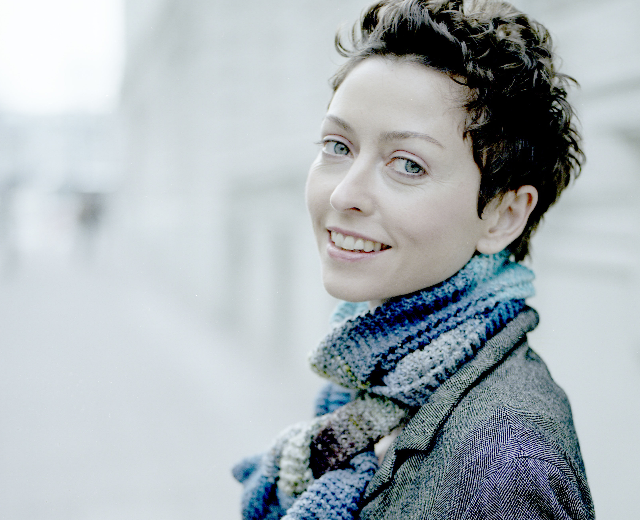 Simone White