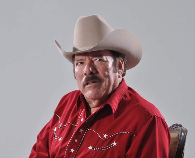 Lalo Mora