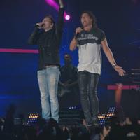 Carlos Vives - Como Le Gusta a Tu Cuerpo (En Vivo Desde el Estadio El Campín de Bogotá)