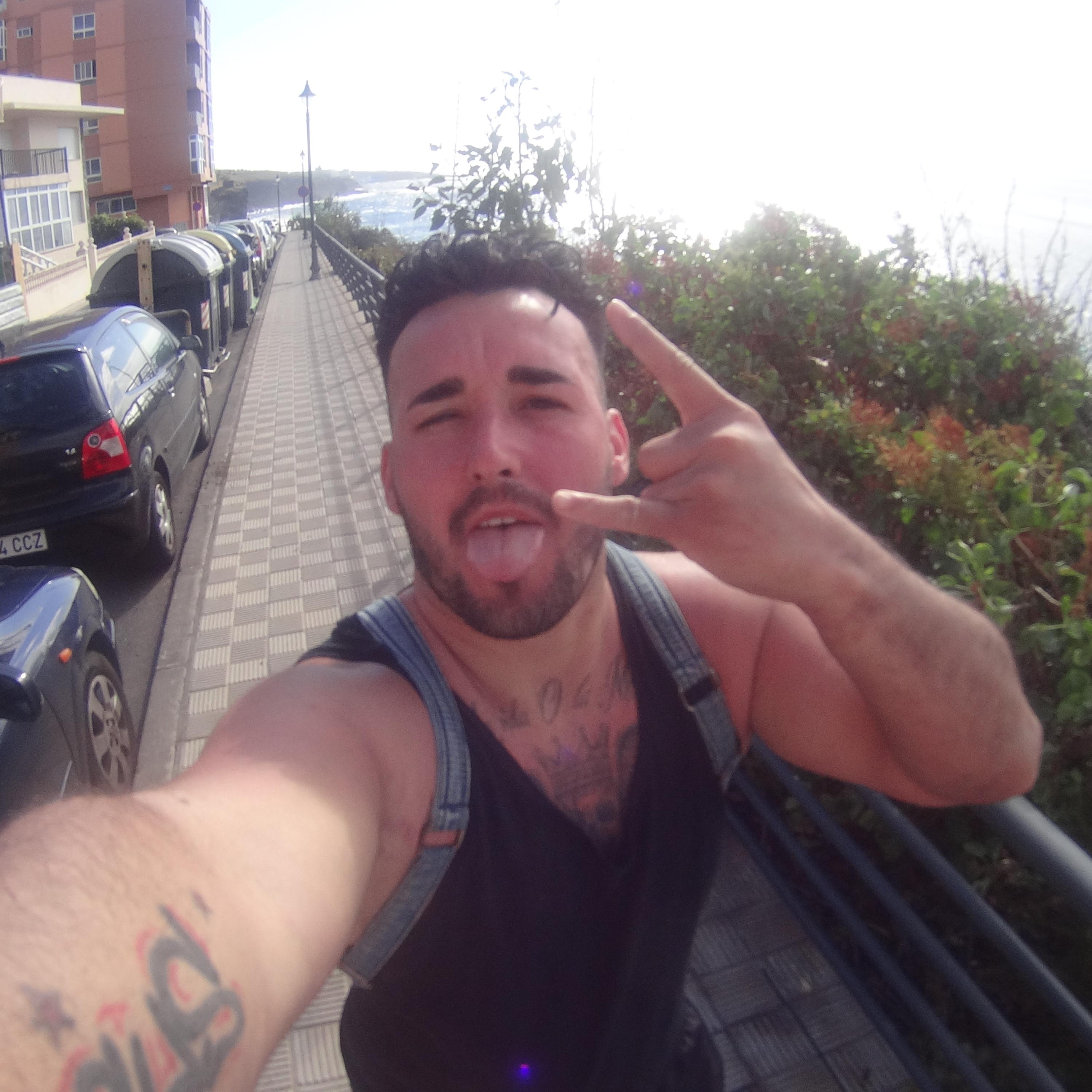 sobrevivo (feat. papoflako130 & 2rron)