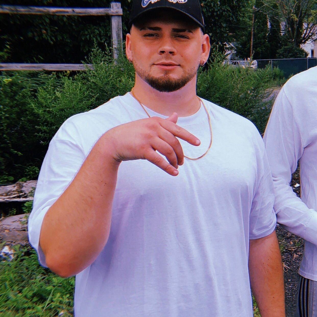 lowkey luv u (prod. swvde.)