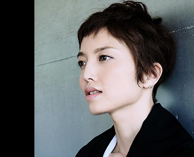 井内舞子