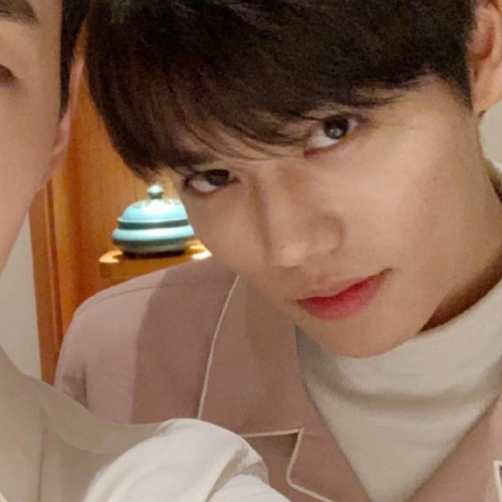 就決定是你了酒窩