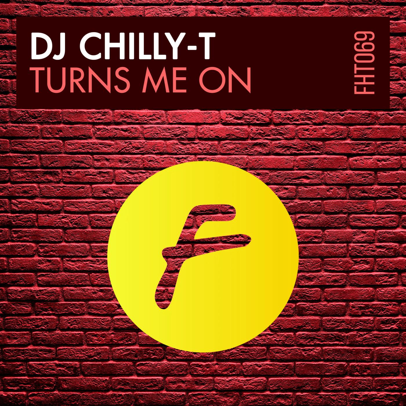 Turns Me On (Extended Mix)