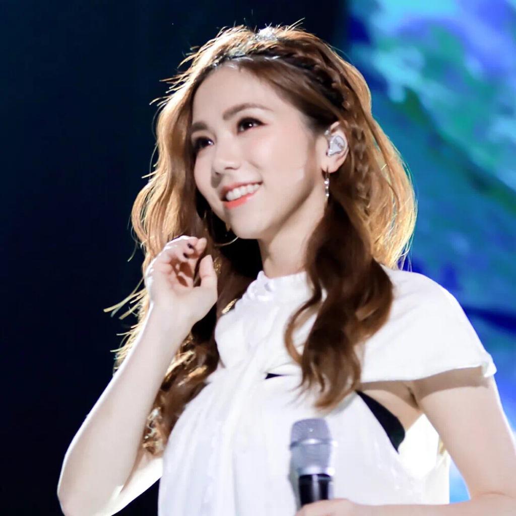 邓紫棋G.E.M.：月亮也听见你说