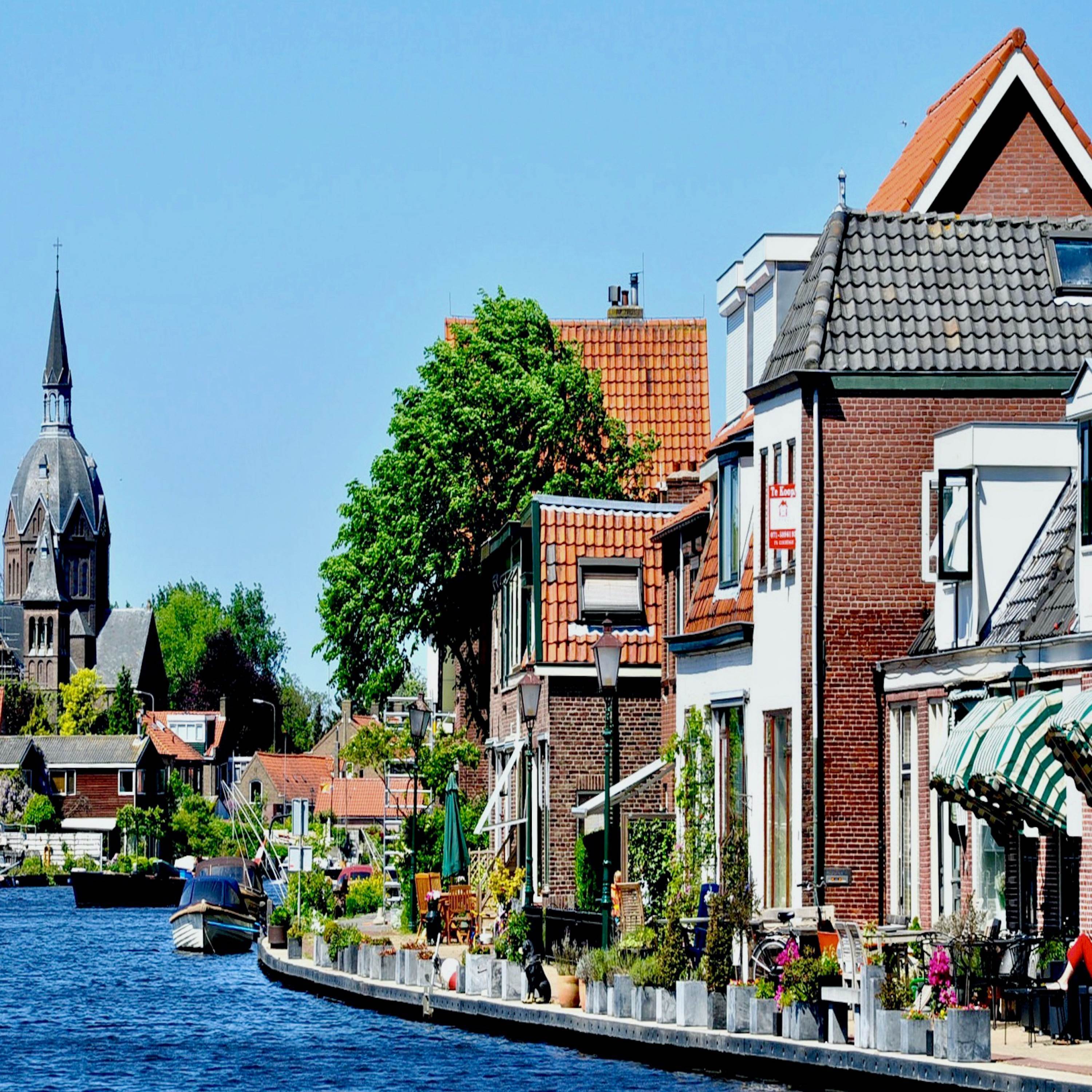 The Gyrations of Kiss