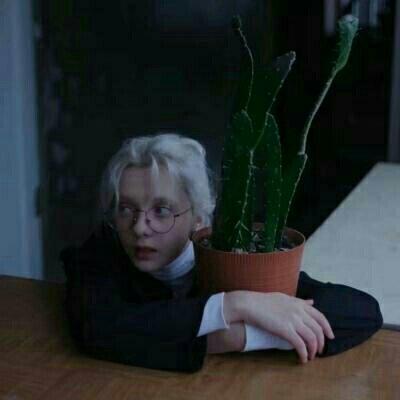 一入网易深似海从此抖腿不好改l