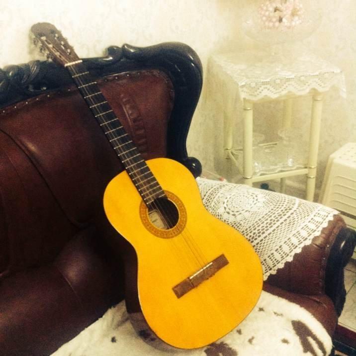 单曲循环的吉他歌曲