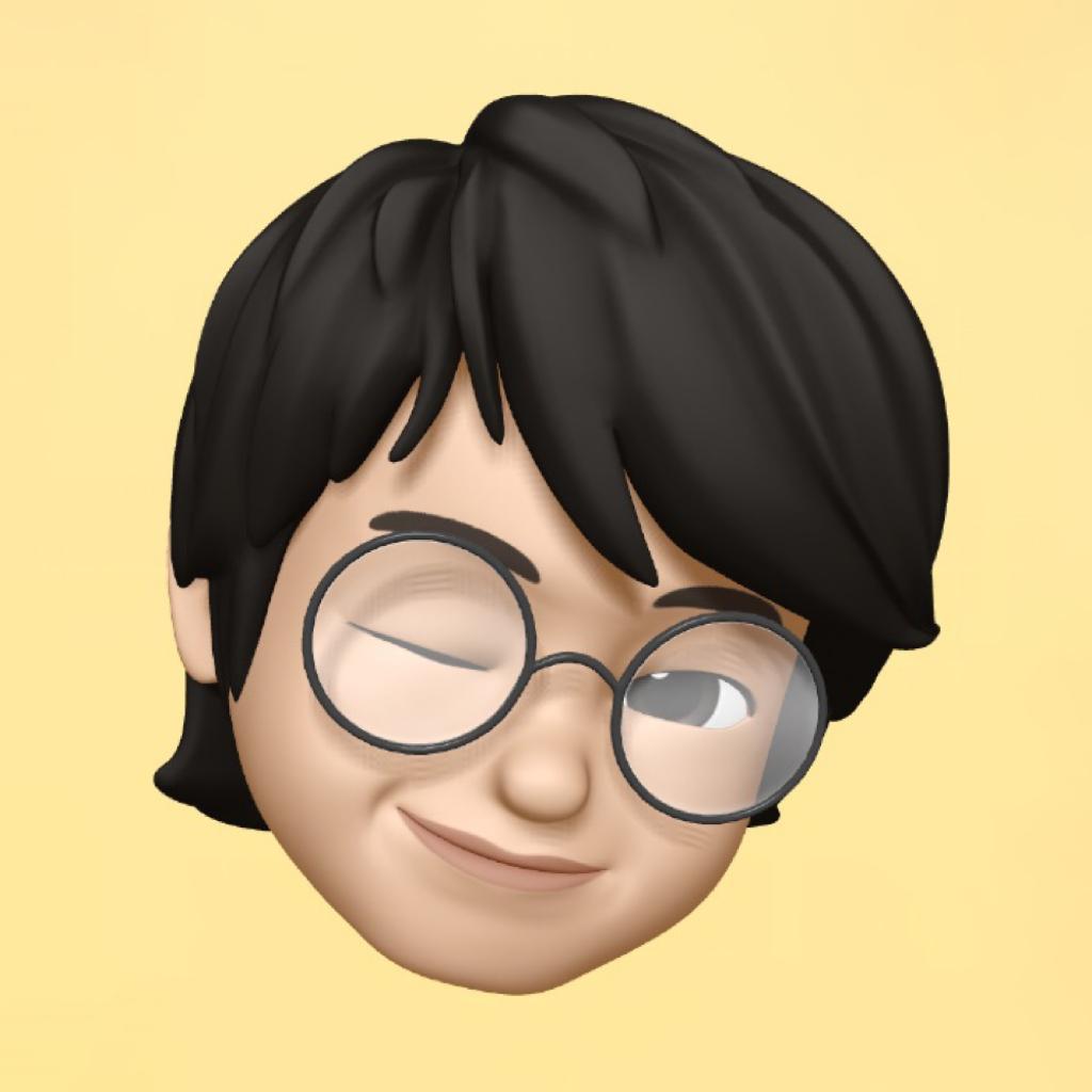 戴眼镜的摩小羯